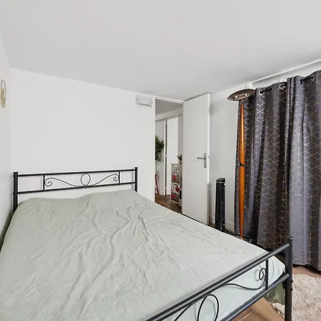 Hotel Le Suisse - Maison De 130m Nanterre