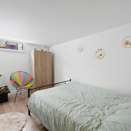 Hotel Le Suisse - Maison De 130m Nanterre